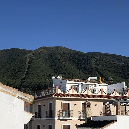 Aparthotel La Palmera 2*
